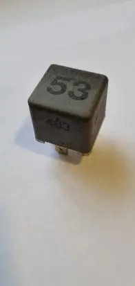 Volkswagen PASSAT B4 Other relay 141951253B