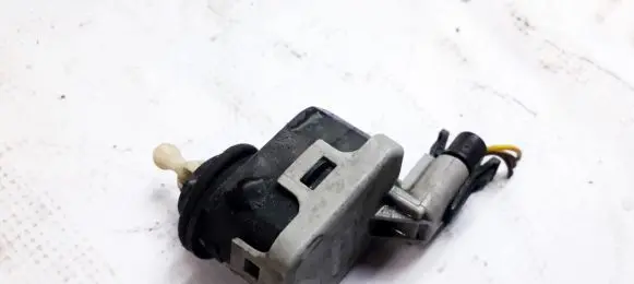 Opel Astra G Headlight level adjustment motor 90590665