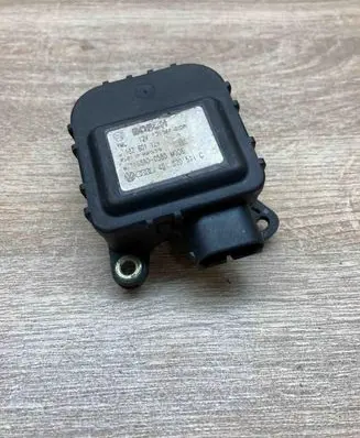 Audi A6 S6 C5 4B Air flap motor/actuator 4B1820511C 0132801129