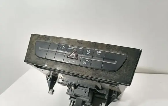 Mercedes-Benz E W211 Hazard light switch A2116800552