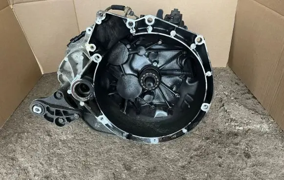 Manual 6 speed gearbox