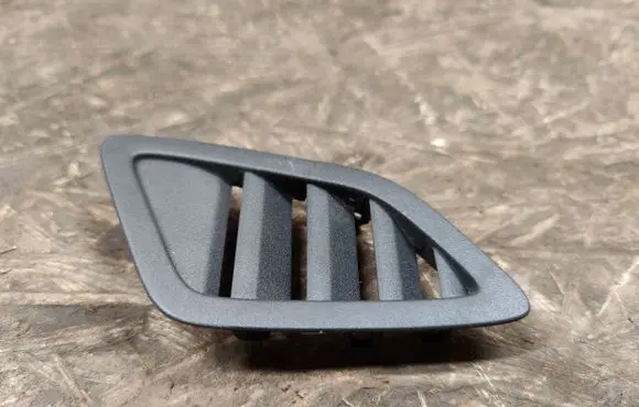 Opel Mokka B Dashboard air vent grill cover trim 