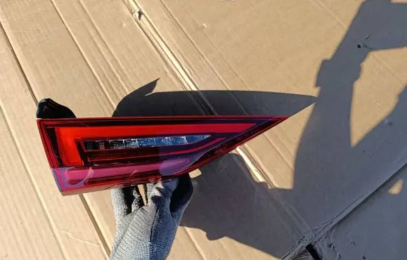 Audi A3 8Y Tailgate rear/tail lights 8Y0945307 0021352114