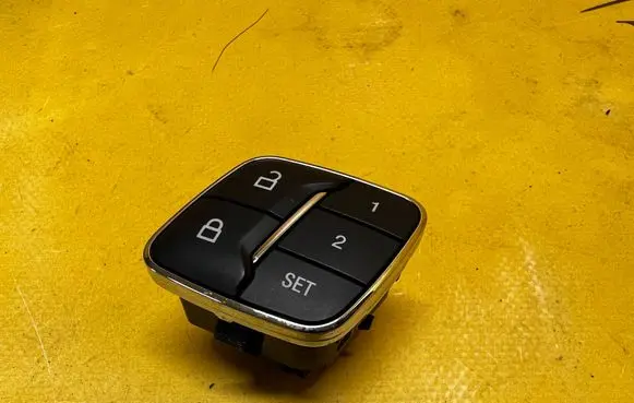 Ford Fusion II Seat memory switch HG9T-14776-AA3JA6 HG9T14776AA3JA6