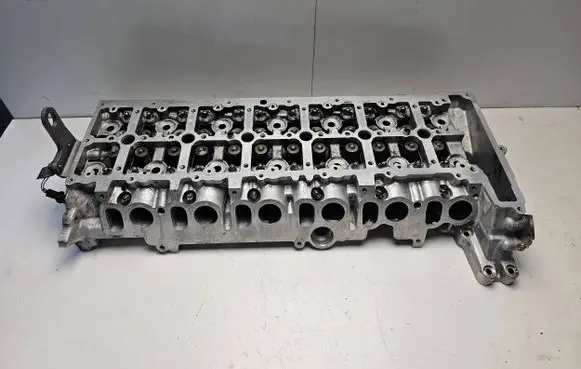 BMW 5 F10 F11 Engine head 25630621051110 780750306