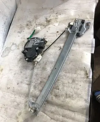 Mitsubishi Galant Front door window regulator with motor 0620200095