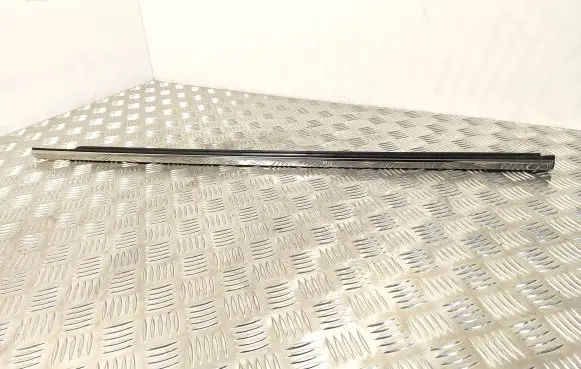 Citroen DS7 Crossback Front door glass trim molding 9816605080