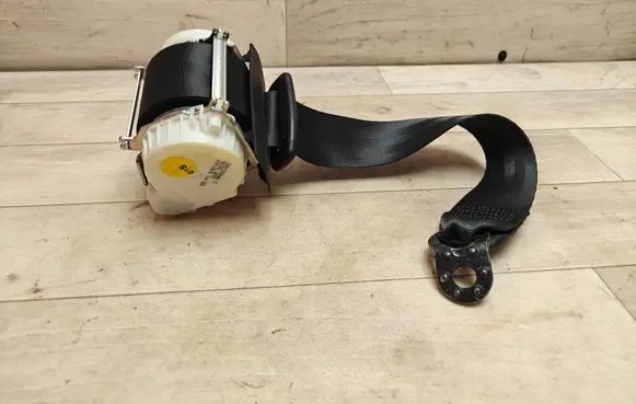 Seat Ibiza IV (6J,6P) Rear seatbelt 6J0857805A 34079180