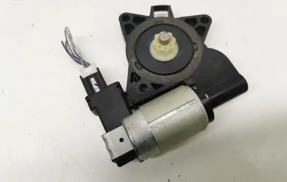 Mazda 3 I Rear door window regulator motor CM011760 GJ6A5958X PWLP5PA