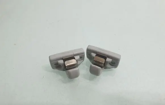 Sun visor clip/hook/bracket