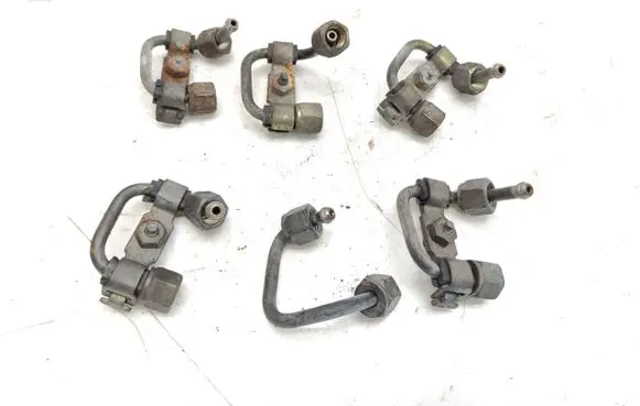 Fuel injector supply line/pipe