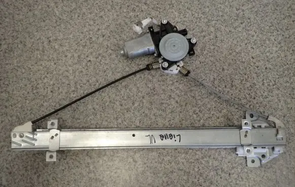 Suzuki Liana Front door window regulator with motor