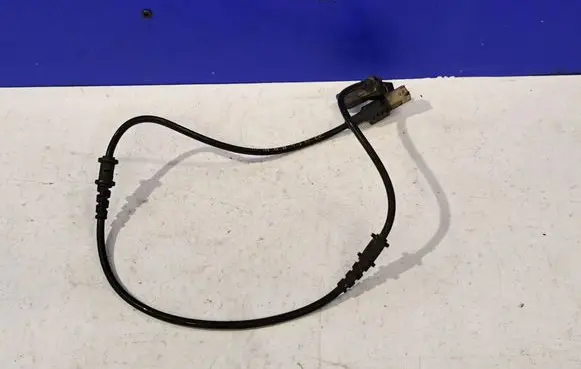 Mercedes-Benz E W211 ABS brake wheel speed sensor A2115400008