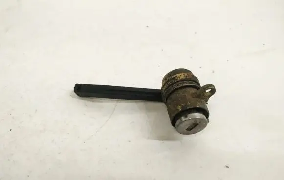 Lancia Kappa Front door lock (next to the handle) 