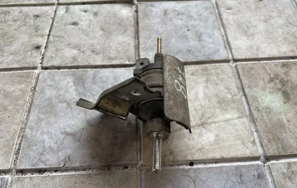 Toyota Auris 150 Webasto auxiliary heater fuel pump 853