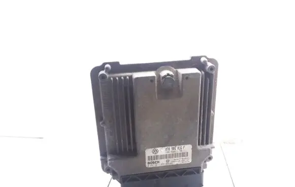 Volkswagen Touareg I Engine control unit/module 070906016F 0281011258