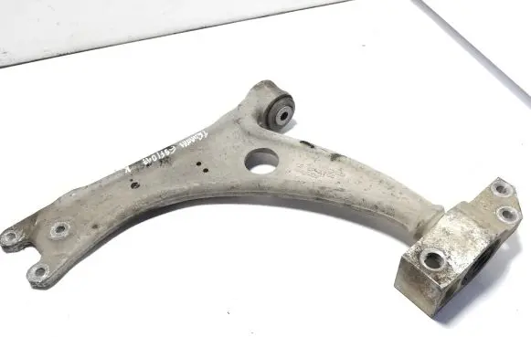 Volkswagen Tiguan Front lower control arm/wishbone