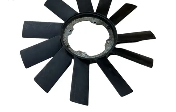 BMW 5 E39 Fan impeller 17233639