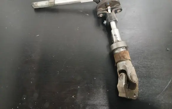 Volvo S60 Steering column universal joint 821056