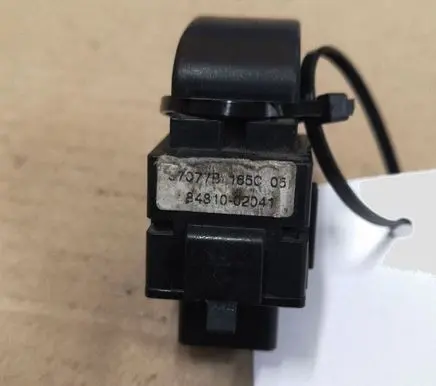Toyota Corolla E120 E130 Electric window control switch 8481002041