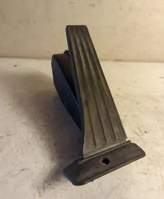 BMW 1 E81 E87 Accelerator throttle pedal 679374201