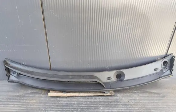 Nissan Qashqai J12 Wiper trim 668626UN1A 668626UN0A