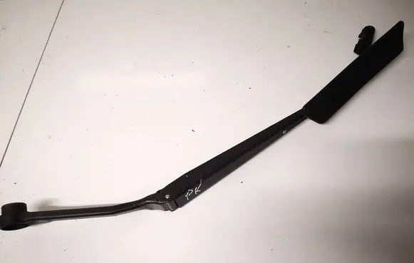 Front wiper blade arm
