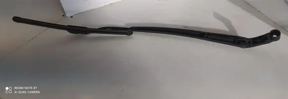 Toyota RAV 4 (XA30) Windshield/front glass wiper blade 