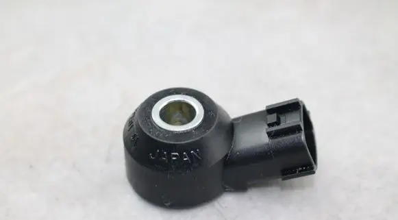 Mazda 6 Detonation knock sensor PE0141