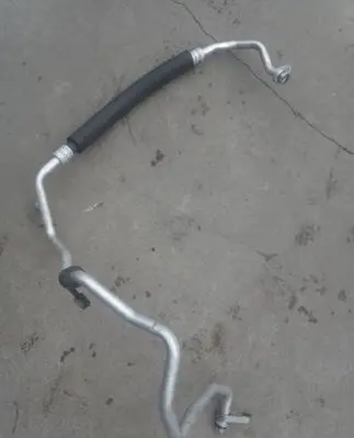 Nissan Leaf I (ZE0) Air conditioning (A/C) pipe/hose