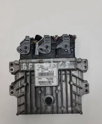 Renault Megane III Engine control unit/module 237100121R 237100425R R0413B006E