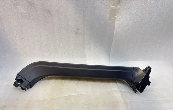 Audi Q8 Centre console side trim rear 4M8867607