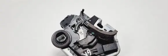 Lexus RX 330 - 350 - 400H Rear door lock Z4512620