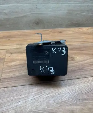 BMW 1 E81 E87 ABS Pump 6784764 10096008393 000404014D2