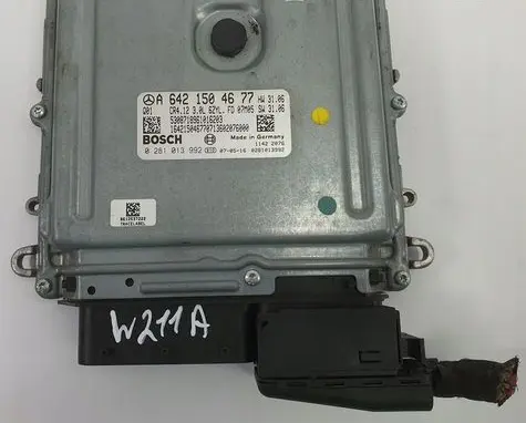 Mercedes-Benz E W211 Engine control unit/module A6421504677