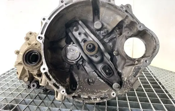 Mitsubishi Colt Manual 5 speed gearbox T2500A199