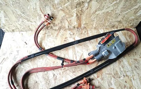 Tesla Model S High voltage cable 109700000F YZK18186104041