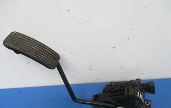 Opel Agila A Accelerator throttle pedal 9204284CN