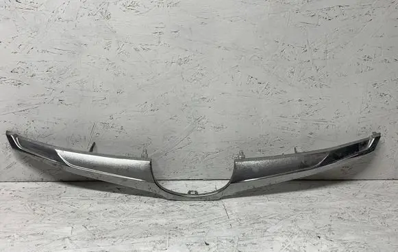 Subaru XV I Front bumper upper radiator grill 91123AJ010 91123AJ030