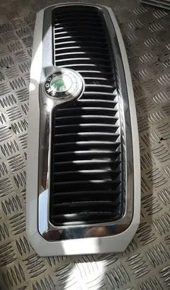 Skoda Fabia Mk1 (6Y) Front bumper upper radiator grill 6y0853668b