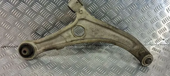 Hyundai i40 Front lower control arm/wishbone 848106