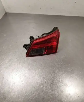 Subaru Outback Tailgate rear/tail lights 13220072