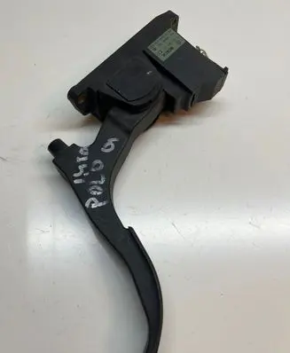 Volkswagen Polo III 6N 6N2 6NF Accelerator throttle pedal 0281002322