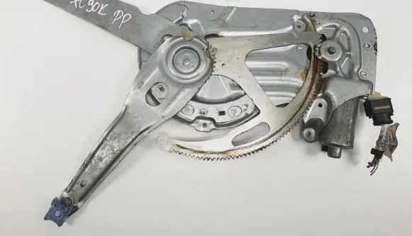 Volvo XC90 Front window lifting mechanism without motor