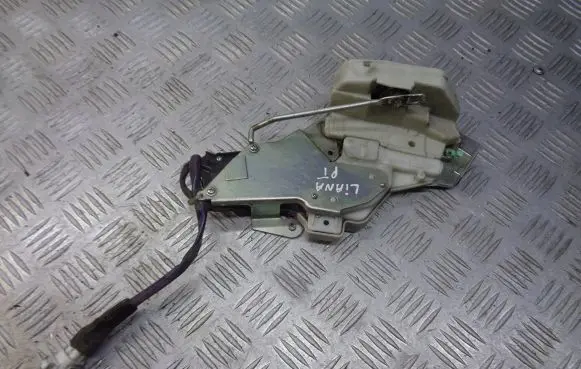 Suzuki Liana Rear door lock