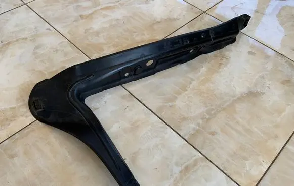 Audi A4 S4 B8 8K Fender end trim 8K0821111A