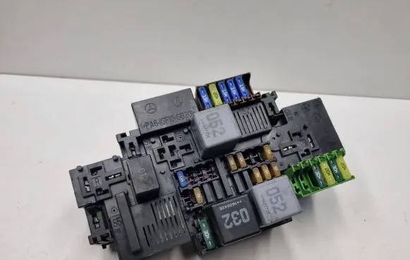 Mercedes-Benz C W205 Fuse module A2229063202 2229063202