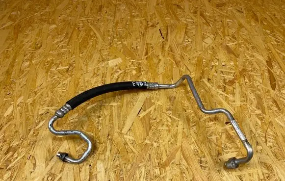 Nissan Pulsar Air conditioning (A/C) pipe/hose 924903ZN0A