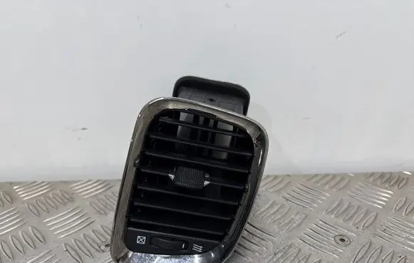Dashboard side air vent grill/cover trim