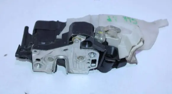 Mercedes-Benz CLK A208 C208 Front door lock
